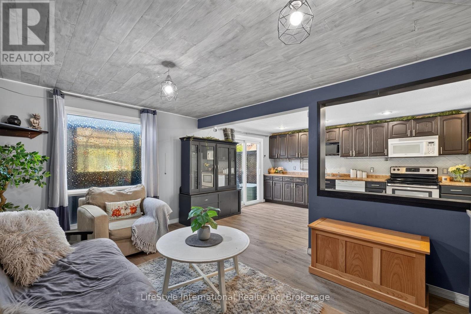 18 Camrose Court, Kitchener, ON
