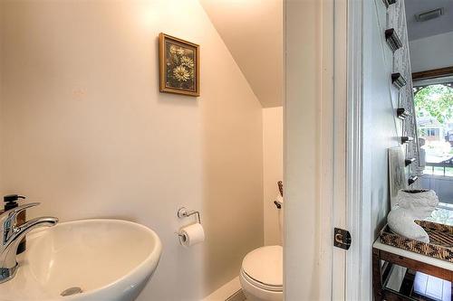 230 Eugenie St, Winnipeg, MB 