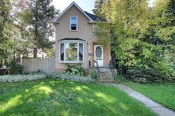 230 Eugenie ST  Winnipeg, MB R2H 0Y1