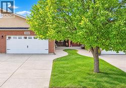 2231 LUXURY Windsor, ON N8P 1W9