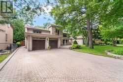 2130 AUTUMN BREEZE DRIVE N Mississauga, ON L5B 1R4