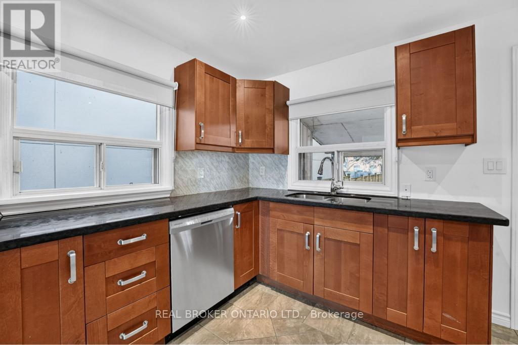1024 Roosevelt Road, Mississauga, ON