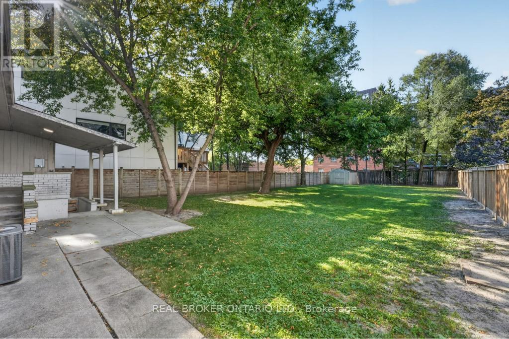 1024 Roosevelt Road, Mississauga, ON