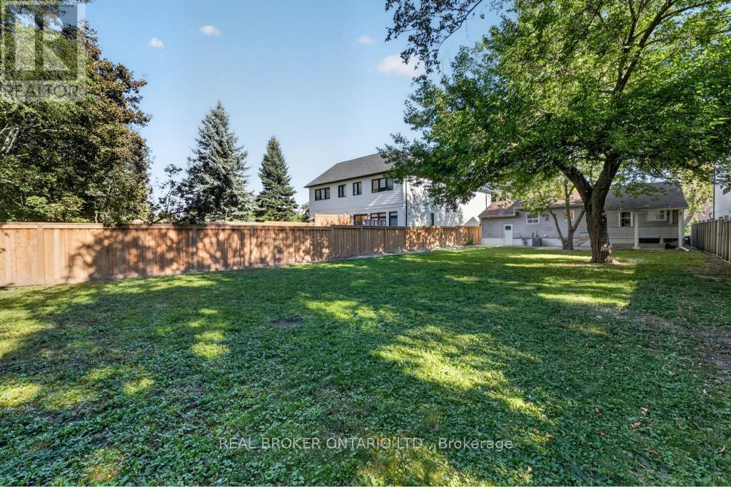 1024 Roosevelt Road, Mississauga, ON