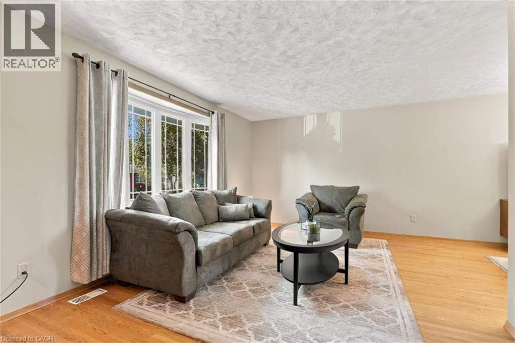 40 Kenmore Avenue, Cambridge, ON