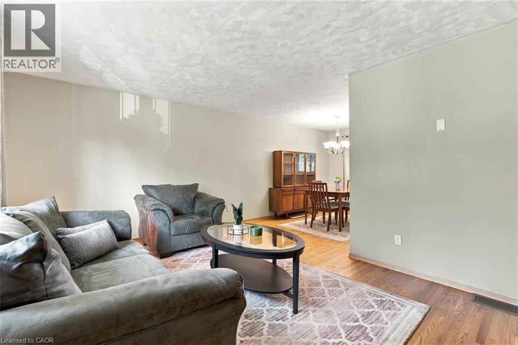 40 Kenmore Avenue, Cambridge, ON