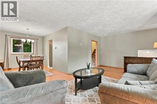 40 Kenmore Avenue, Cambridge, ON 