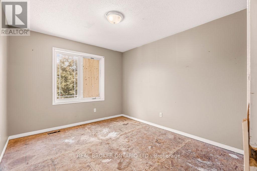 3rd Bedroom - 182 Annapolis Circle, Ottawa, ON