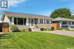 1514 Laura AVENUE Saskatoon, SK S7N 2S3