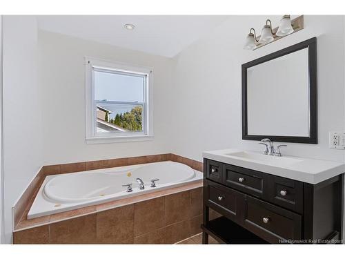 74 Rebecca Dr, Fredericton, NB 