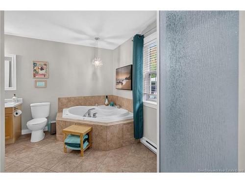 120 Wiggins Dr, Fredericton, NB 