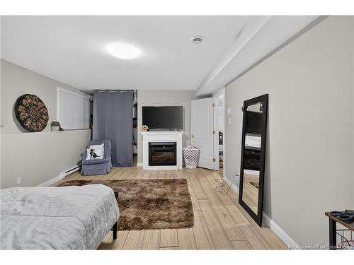 120 Wiggins Dr, Fredericton, NB 