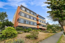 #401-660 Battery St Victoria, BC V8V 1E5