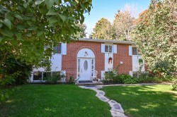 317 Rue du Cap Sainte-Sophie, QC J5J 1T6