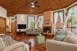 2581 - 2583 Rue Frontenac Montréal (Ville-Marie), QC H2K 3A2