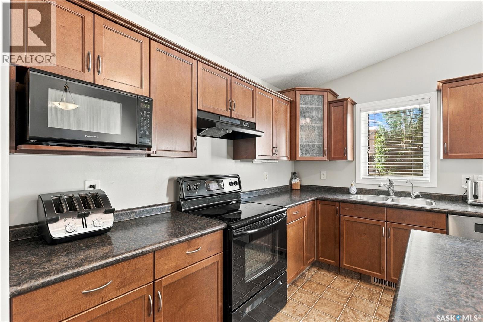 3934 Robin Place E, Regina, SK