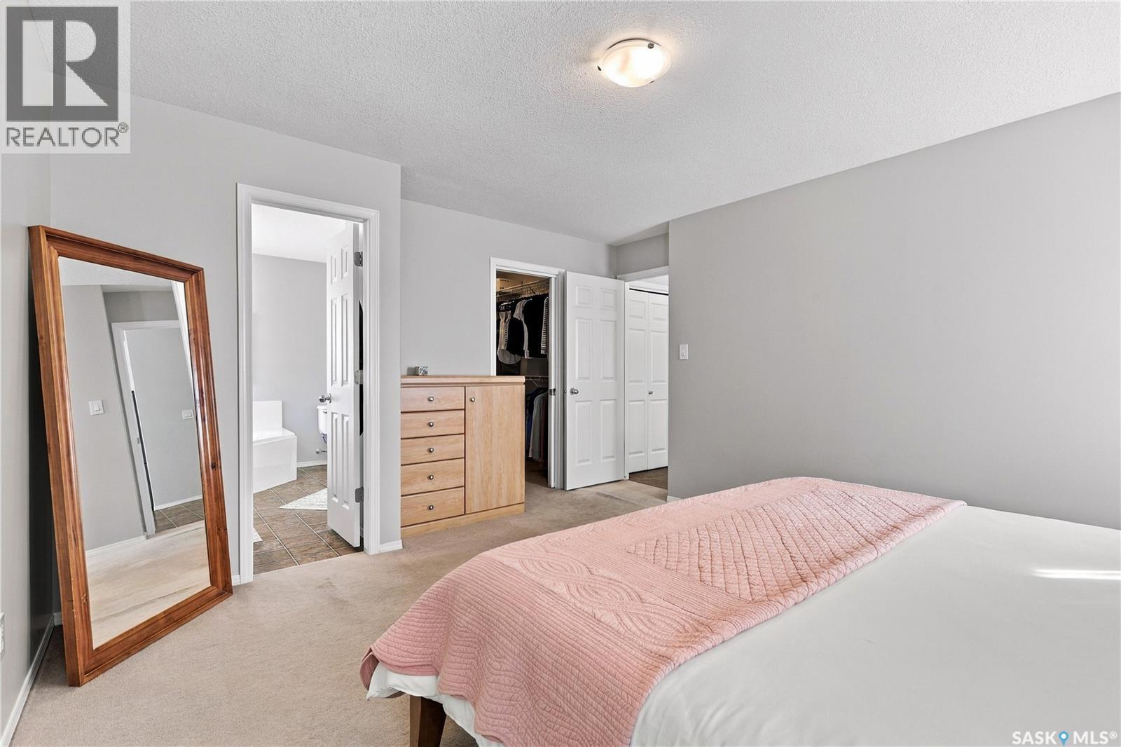 3934 Robin Place E, Regina, SK
