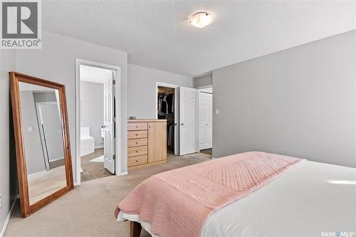3934 Robin Place E, Regina, SK 
