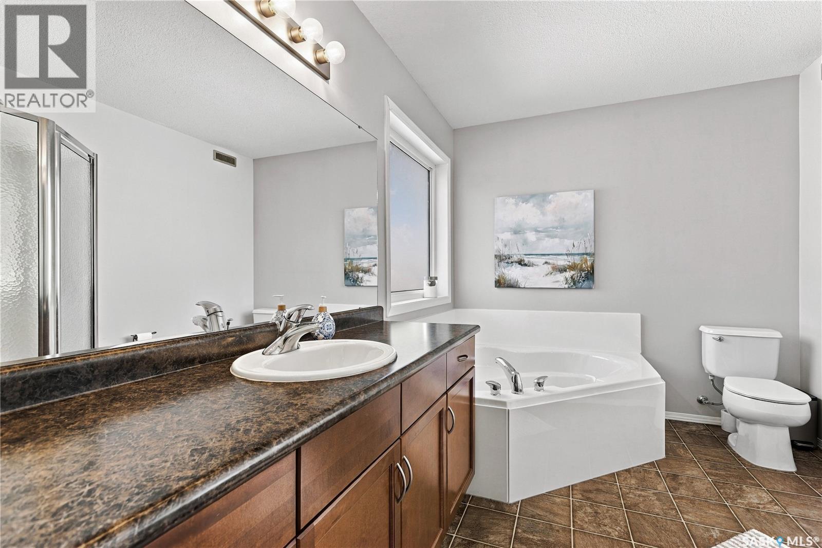3934 Robin Place E, Regina, SK