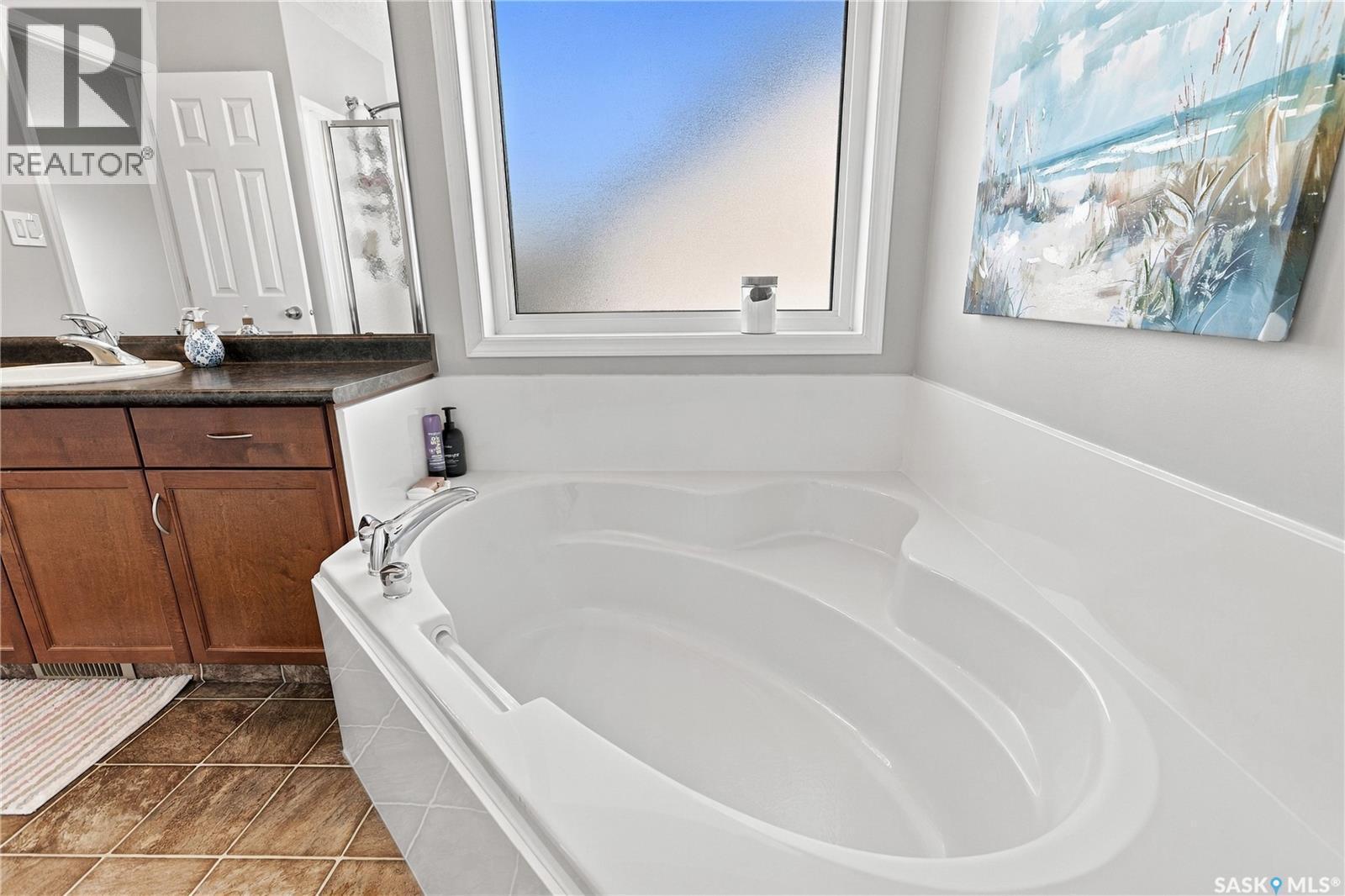 3934 Robin Place E, Regina, SK