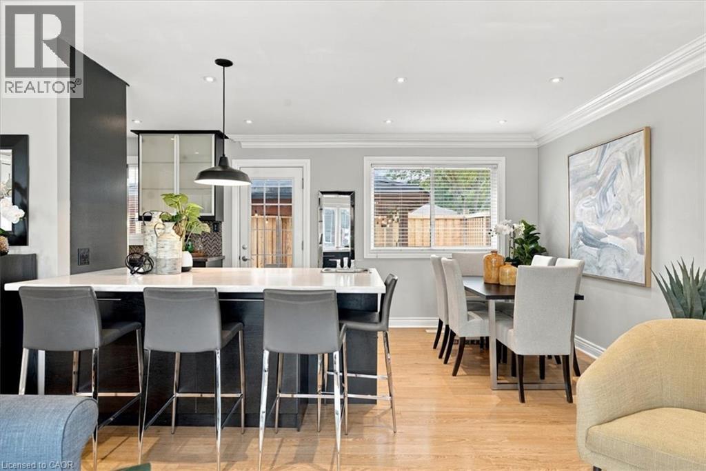 340 Duncombe Drive, Burlington, ON