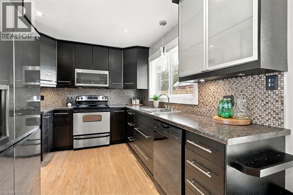 340 Duncombe Drive, Burlington, ON