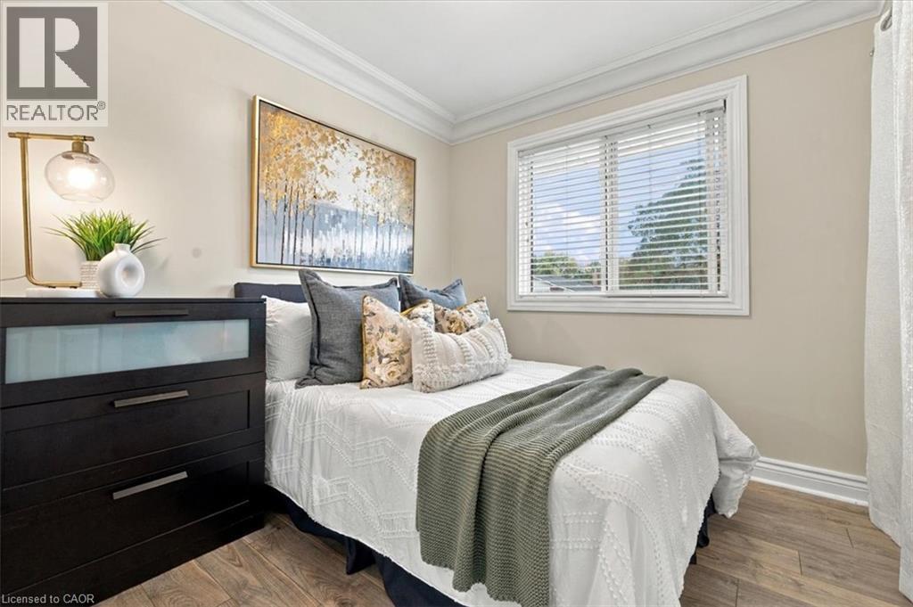 340 Duncombe Drive, Burlington, ON