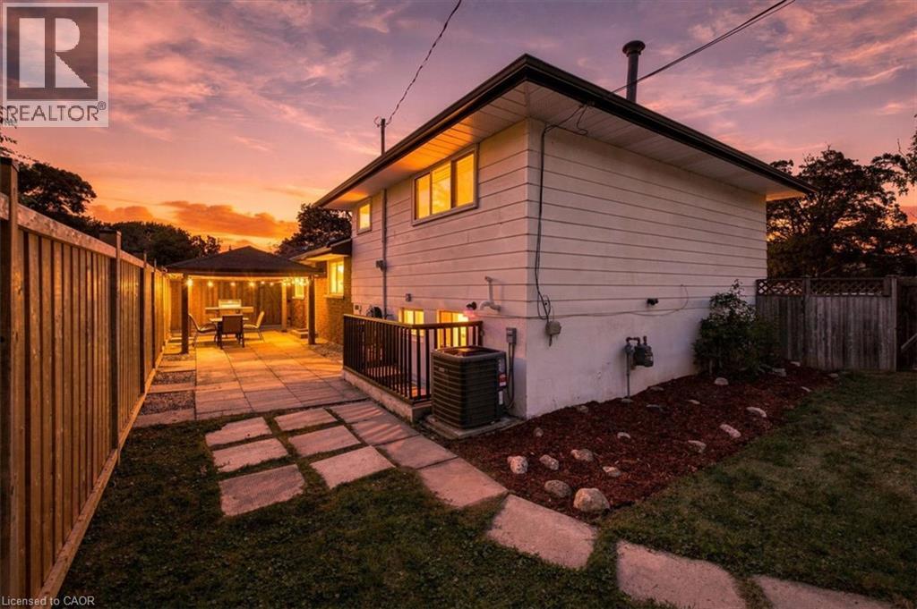 340 Duncombe Drive, Burlington, ON