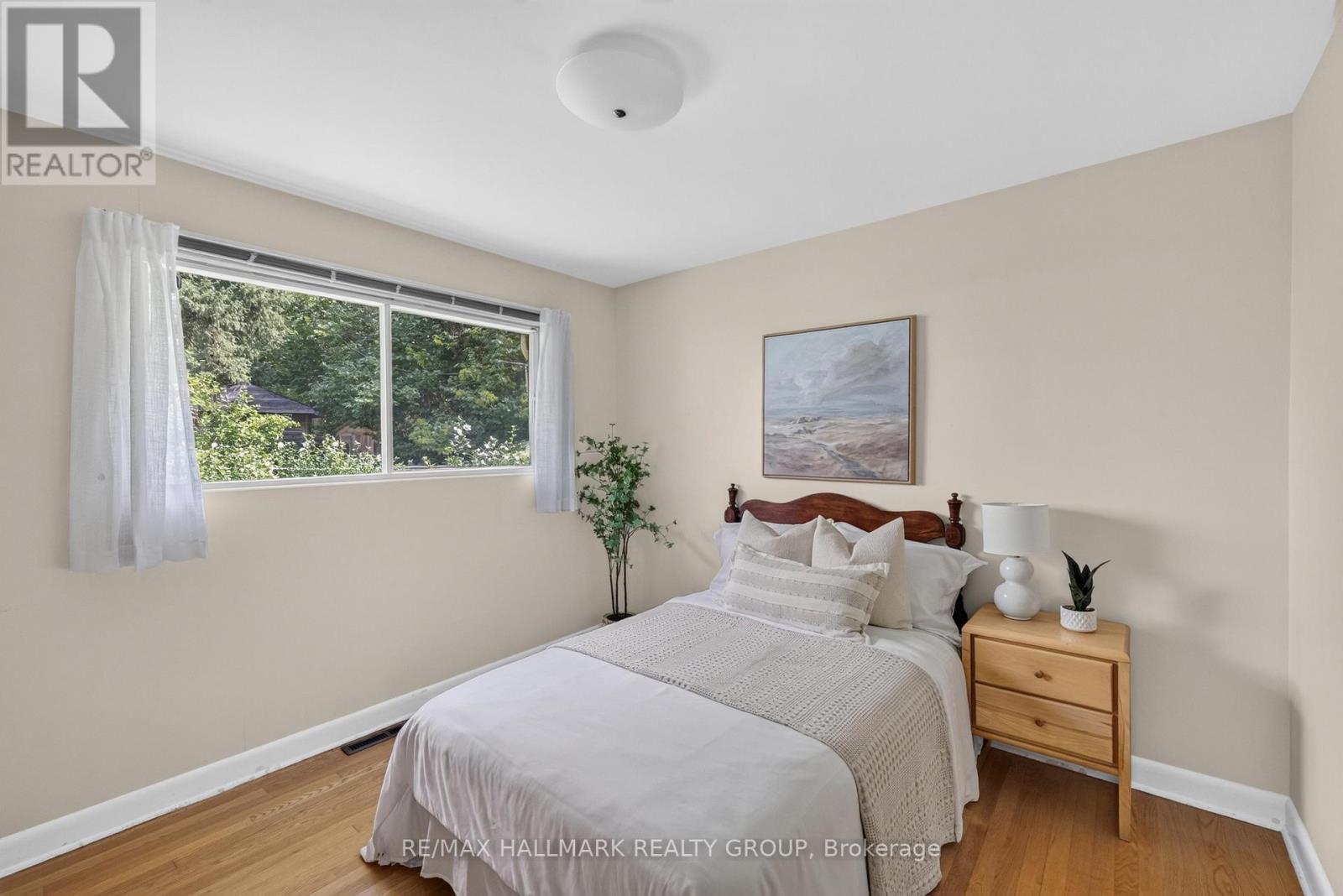 811 Iroquois Road, Ottawa, ON
