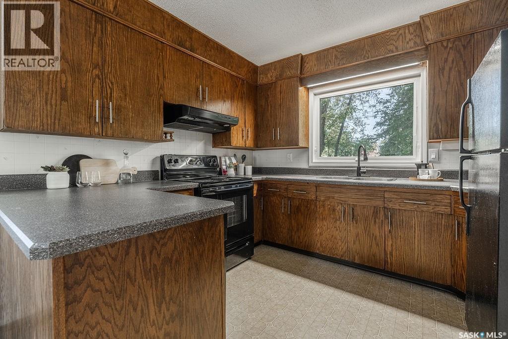 11 Moxon Crescent, Saskatoon, SK