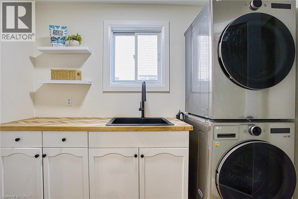 43 Spadara Drive, Hamilton, ON
