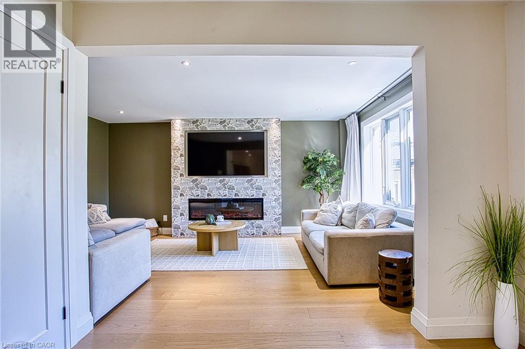43 Spadara Drive, Hamilton, ON