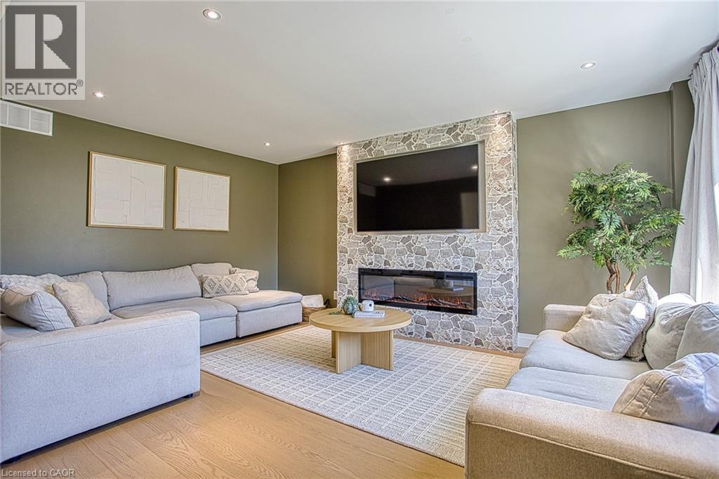 43 Spadara Drive, Hamilton, ON