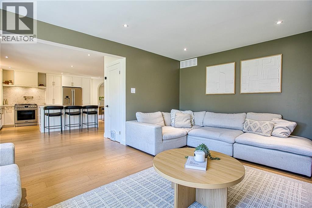 43 Spadara Drive, Hamilton, ON