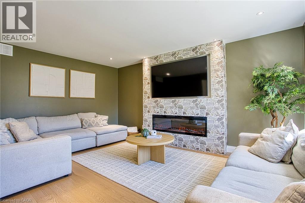 43 Spadara Drive, Hamilton, ON