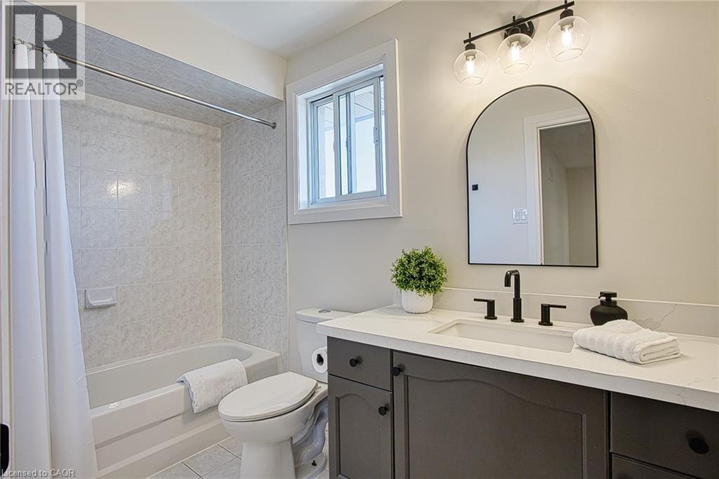 43 Spadara Drive, Hamilton, ON