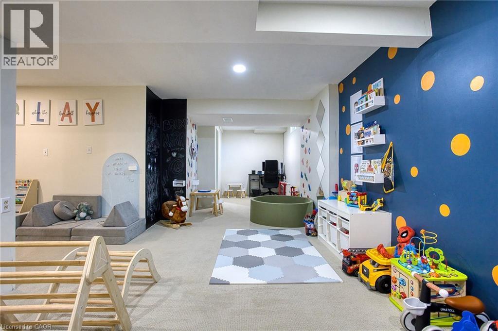 43 Spadara Drive, Hamilton, ON