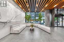 4102 - 161 ROEHAMPTON AVENUE W Toronto, ON M4P 0C8