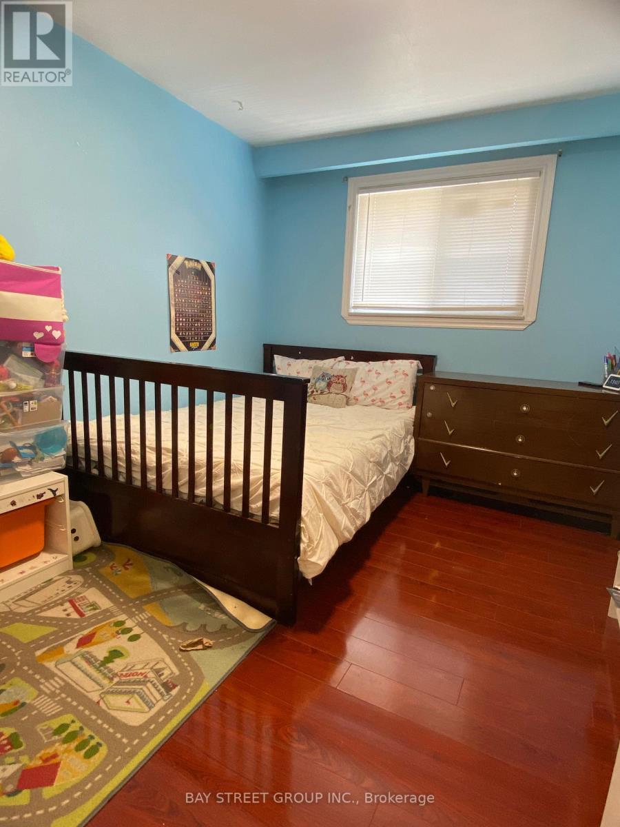 3412 Ellengale Drive, Mississauga, ON