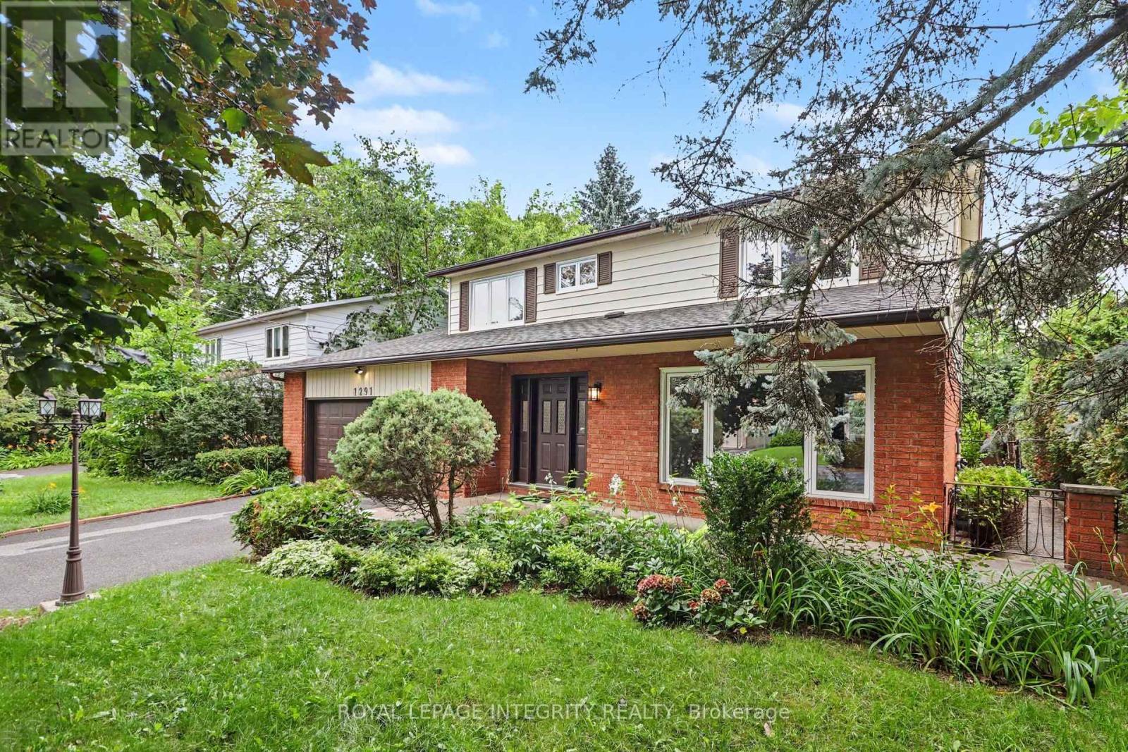 1291 Lampman Crescent, Ottawa, ON