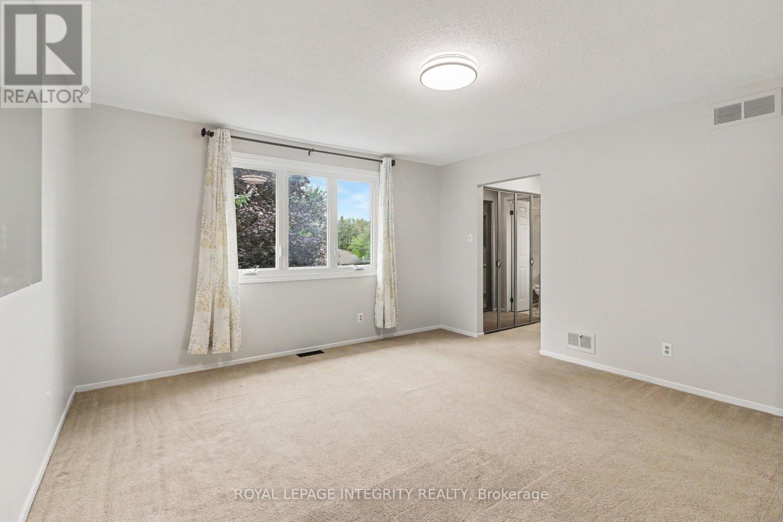 1291 Lampman Crescent, Ottawa, ON