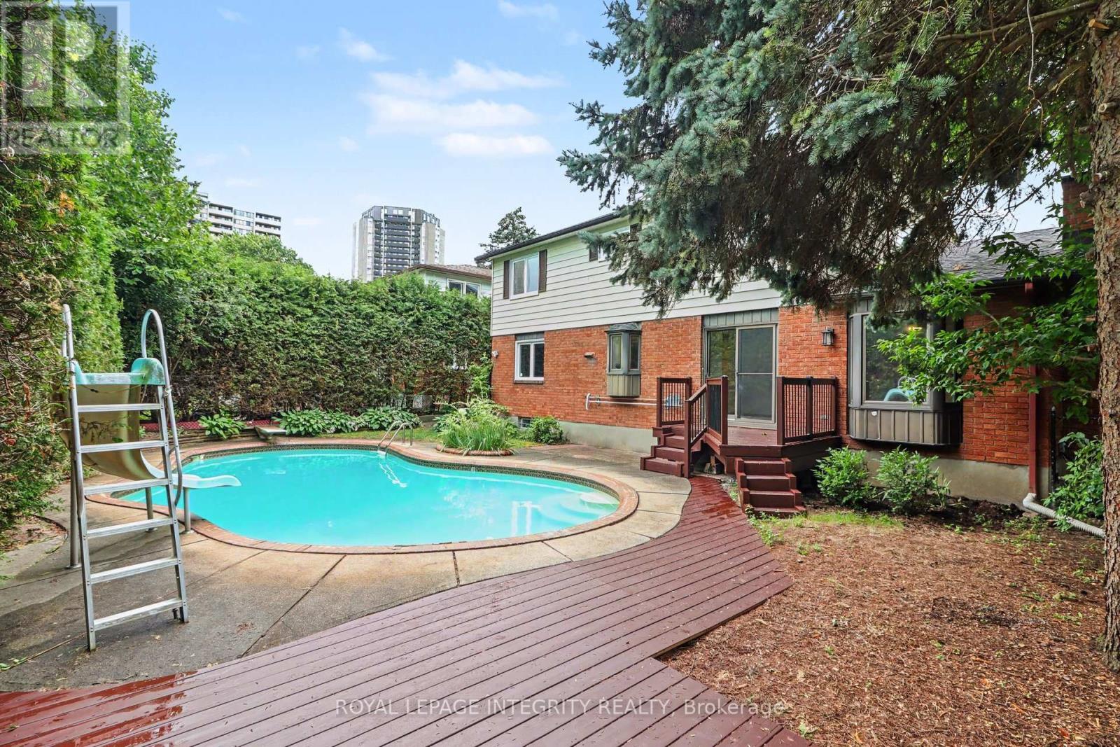 1291 Lampman Crescent, Ottawa, ON