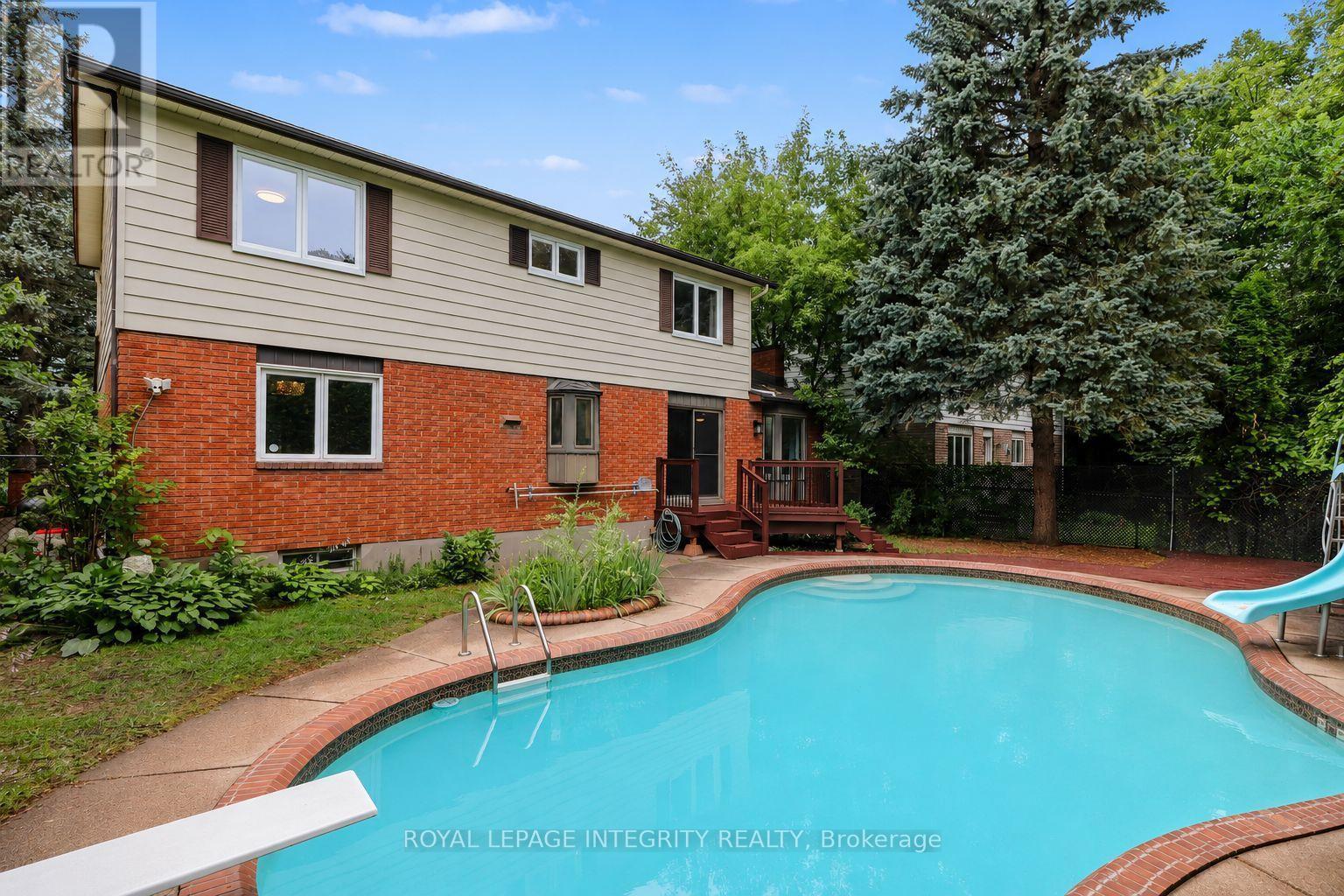 1291 Lampman Crescent, Ottawa, ON
