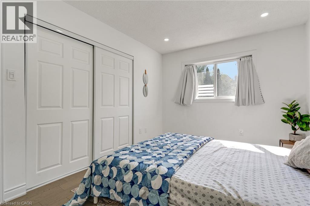 100 Anglerock Drive, Cambridge, ON