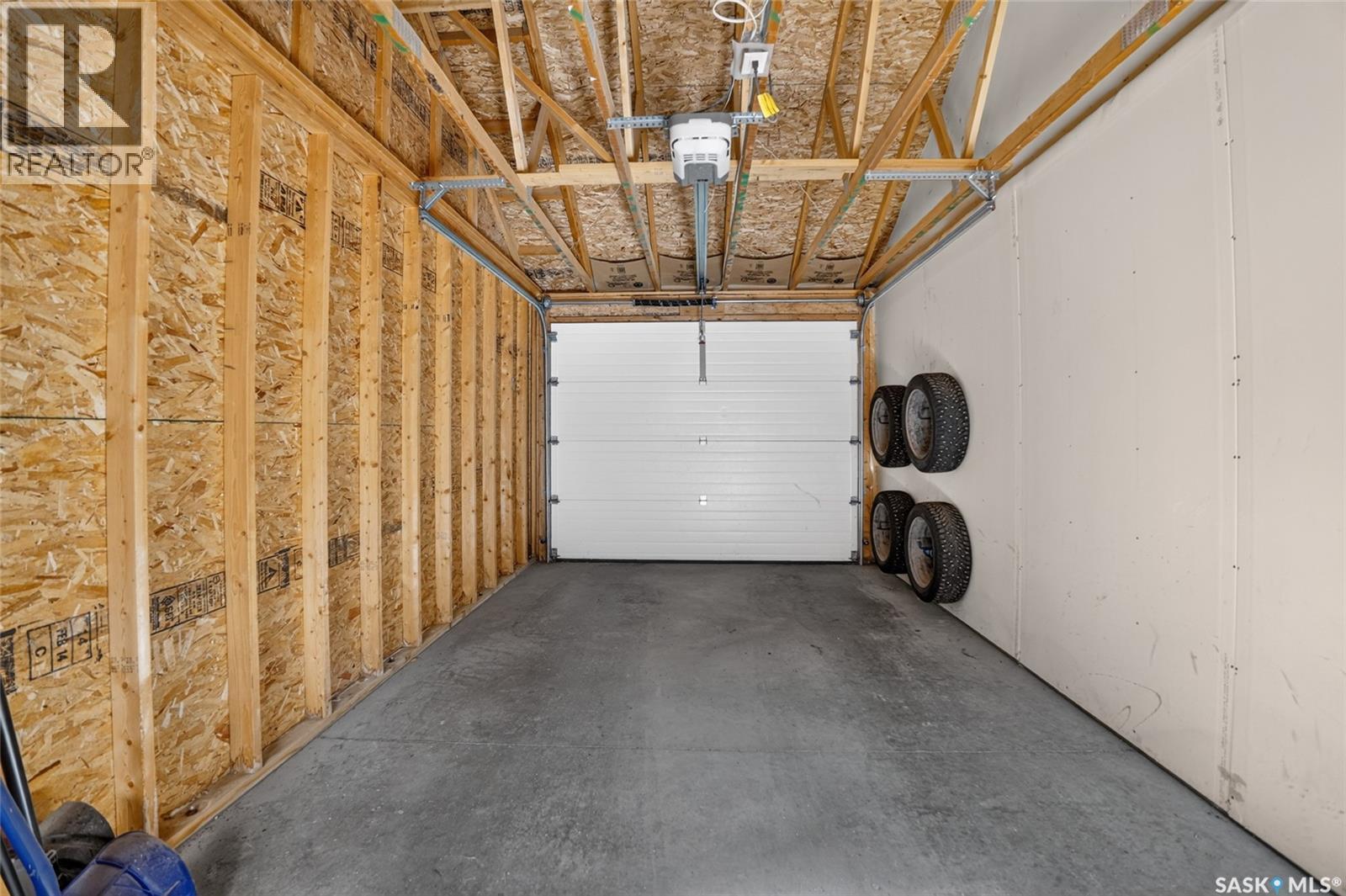 202 Maningas Bend, Saskatoon, SK