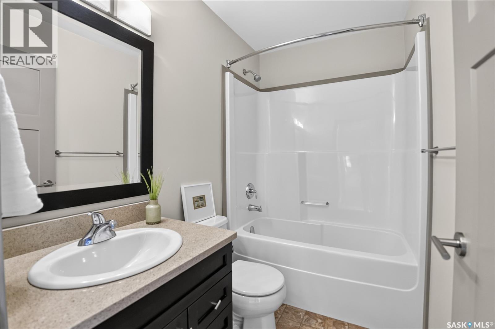 202 Maningas Bend, Saskatoon, SK