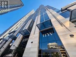 1007 - 11 YORKVILLE AVENUE Toronto, ON M4W 0B7