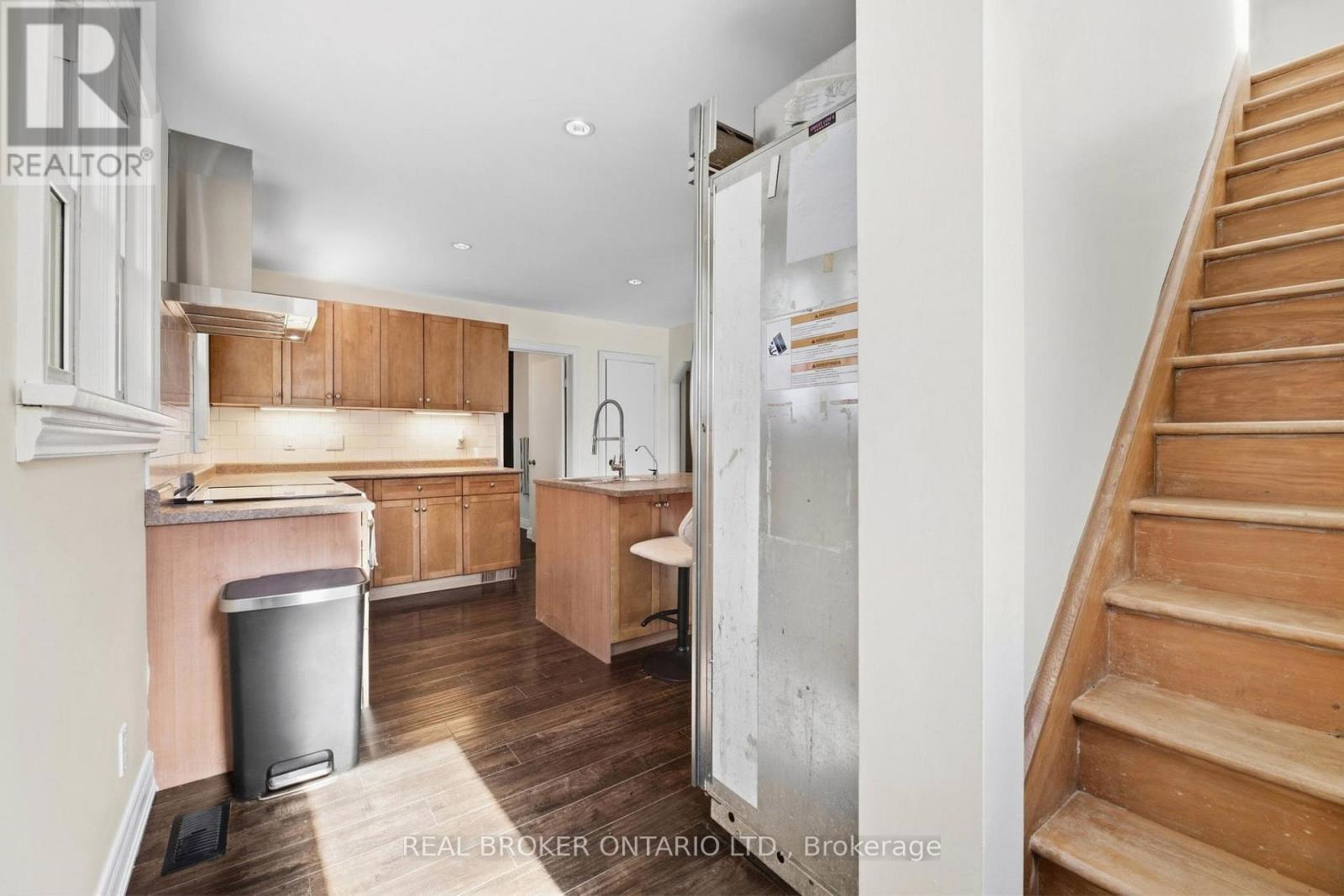 363 Lawrence Avenue, Kitchener, ON