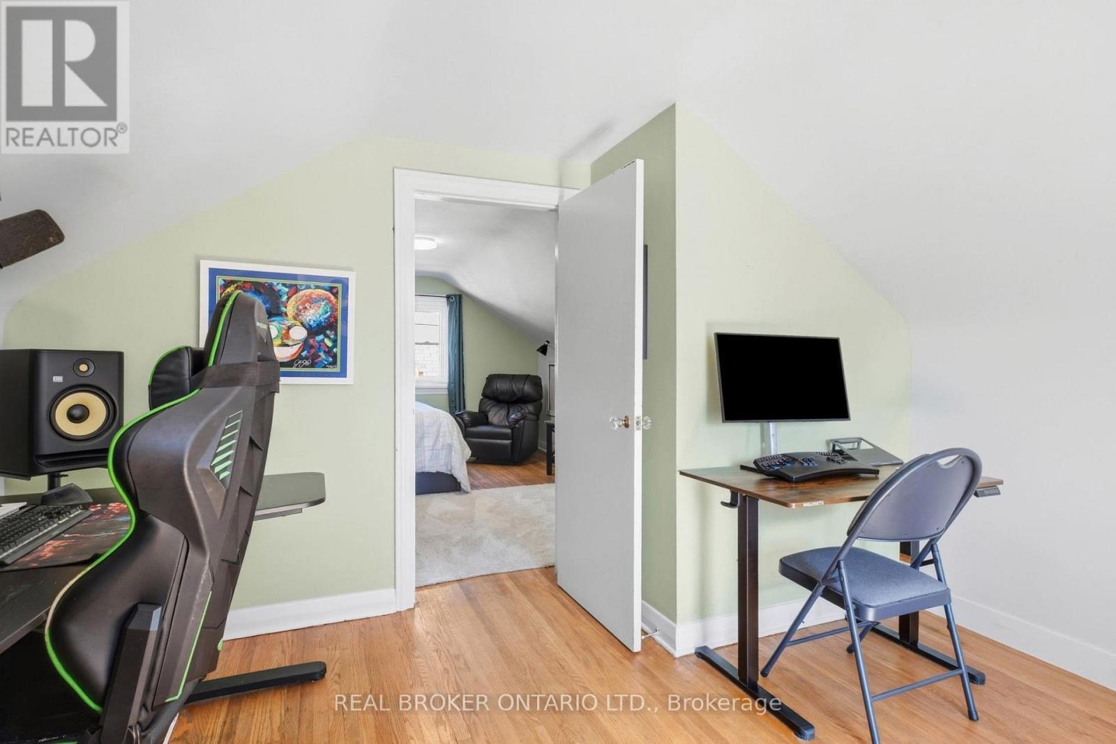 363 Lawrence Avenue, Kitchener, ON