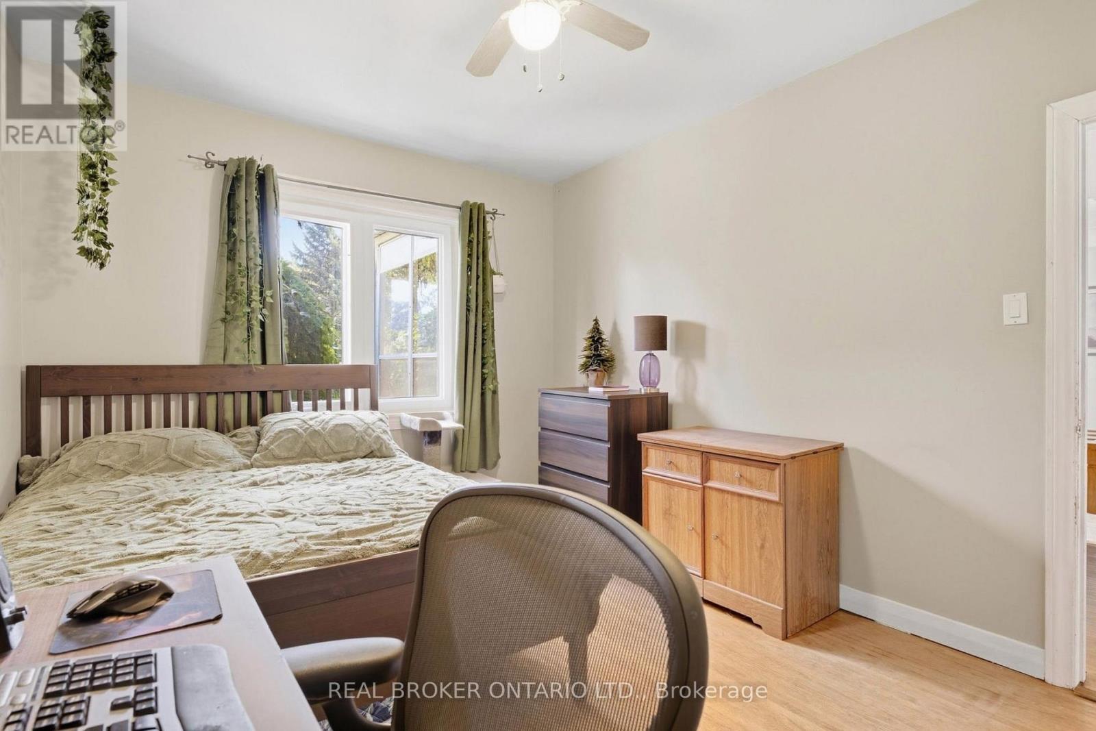 363 Lawrence Avenue, Kitchener, ON